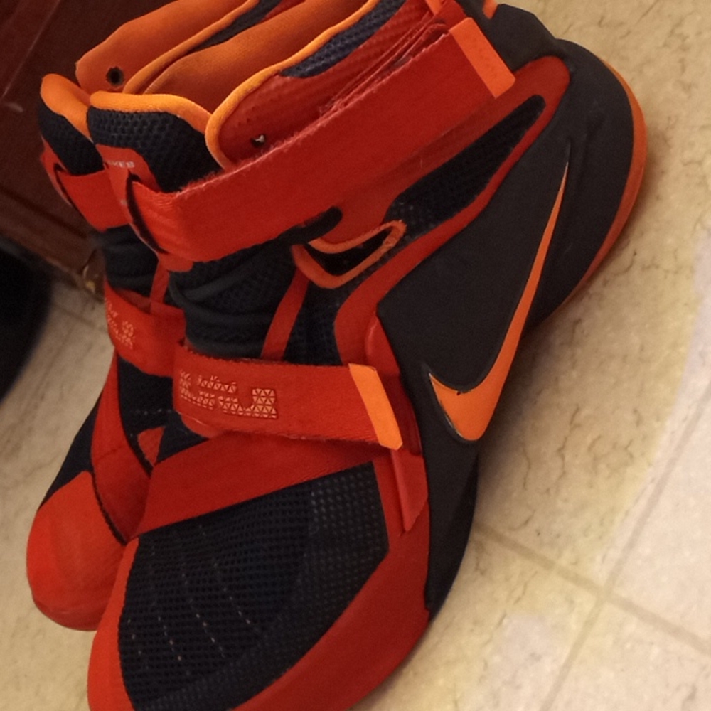 Nike Lebron Shoes